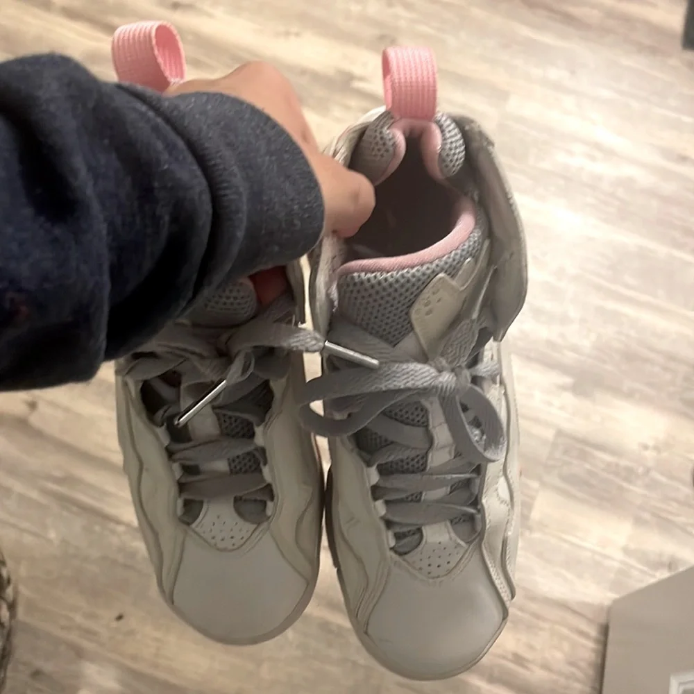 Jordan’s - Picture 2 of 3